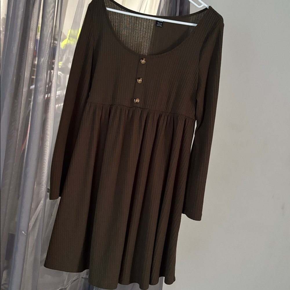 Olive green long  sleeve maternity with Buttons